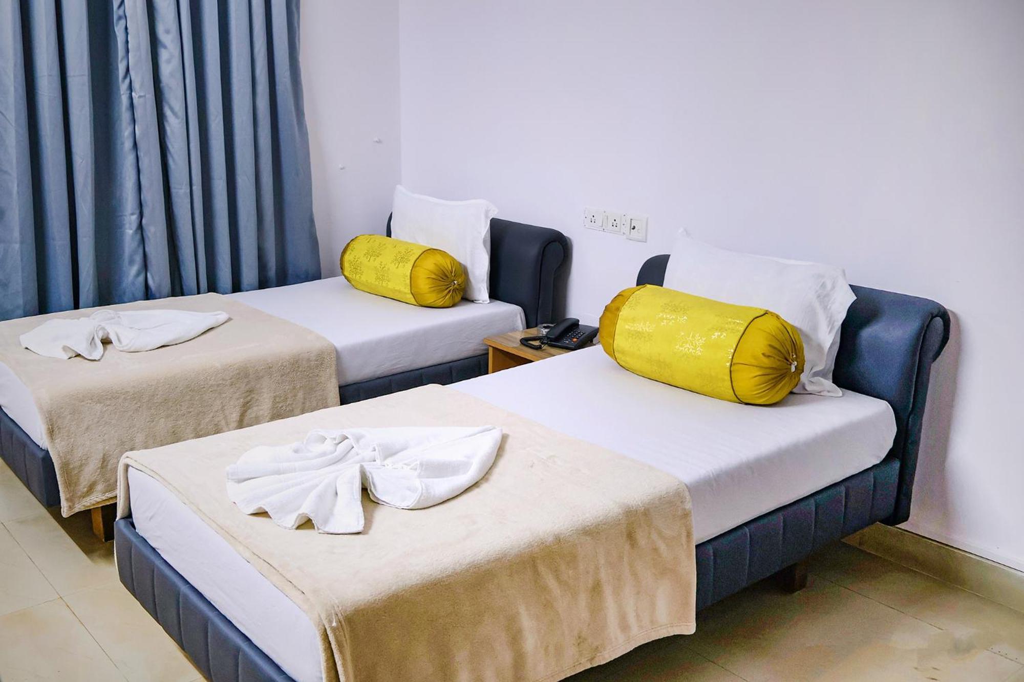Fabescape Orient Royal Hotel Calangute Exterior photo